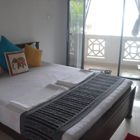 Weligama Bay View Hotel Exterior photo